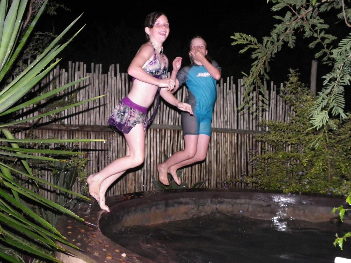 Kruger Inn Backpackers Marloth Park Exterior photo